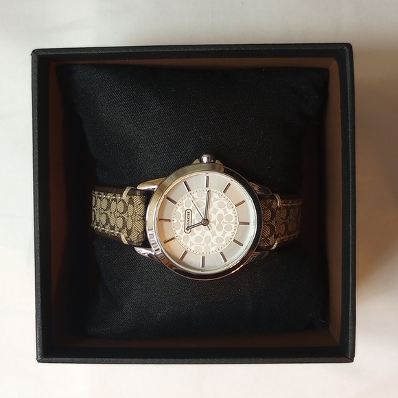 NWT Coach Watch. Brown/tan Classic C monogram band. - Picture 6 of 6